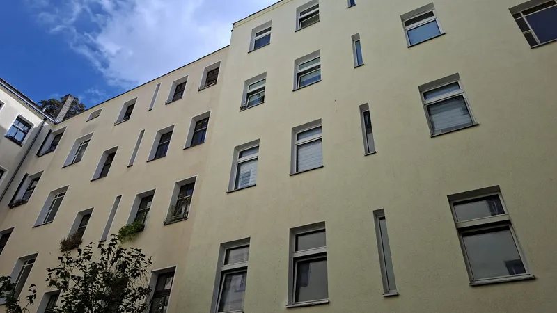 2-Zimmer mit Einbauküche I nähe SONNENALLEE — photo 1